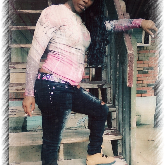 Meet your Posher, Gemini - Picture 4 of 8